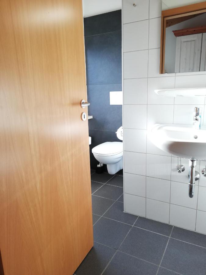 Dorfschaenke Deggendorf Hotel & Apartmenthaus Exterior foto