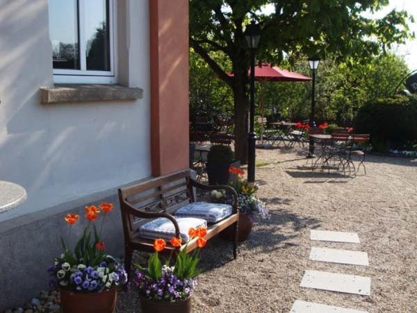 Dorfschaenke Deggendorf Hotel & Apartmenthaus Exterior foto