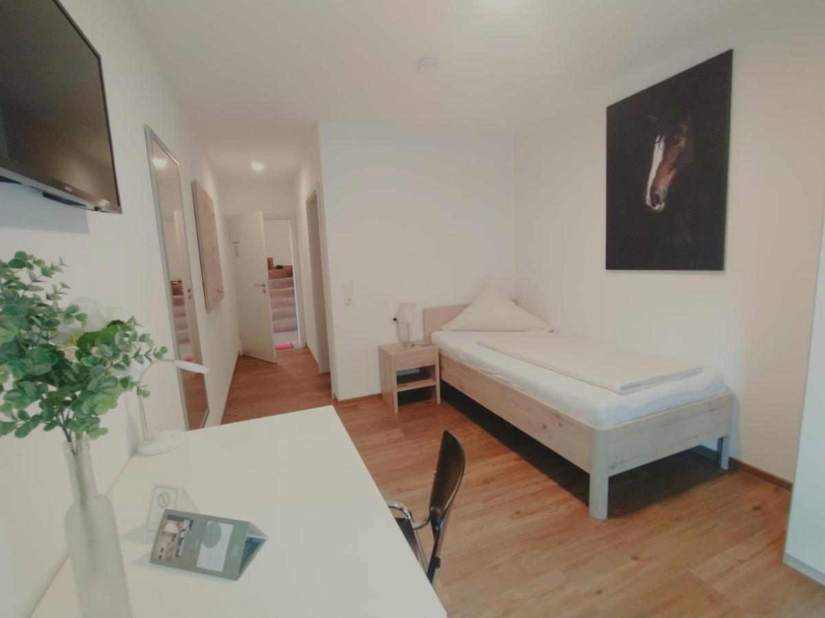 Dorfschaenke Deggendorf Hotel & Apartmenthaus Quarto foto