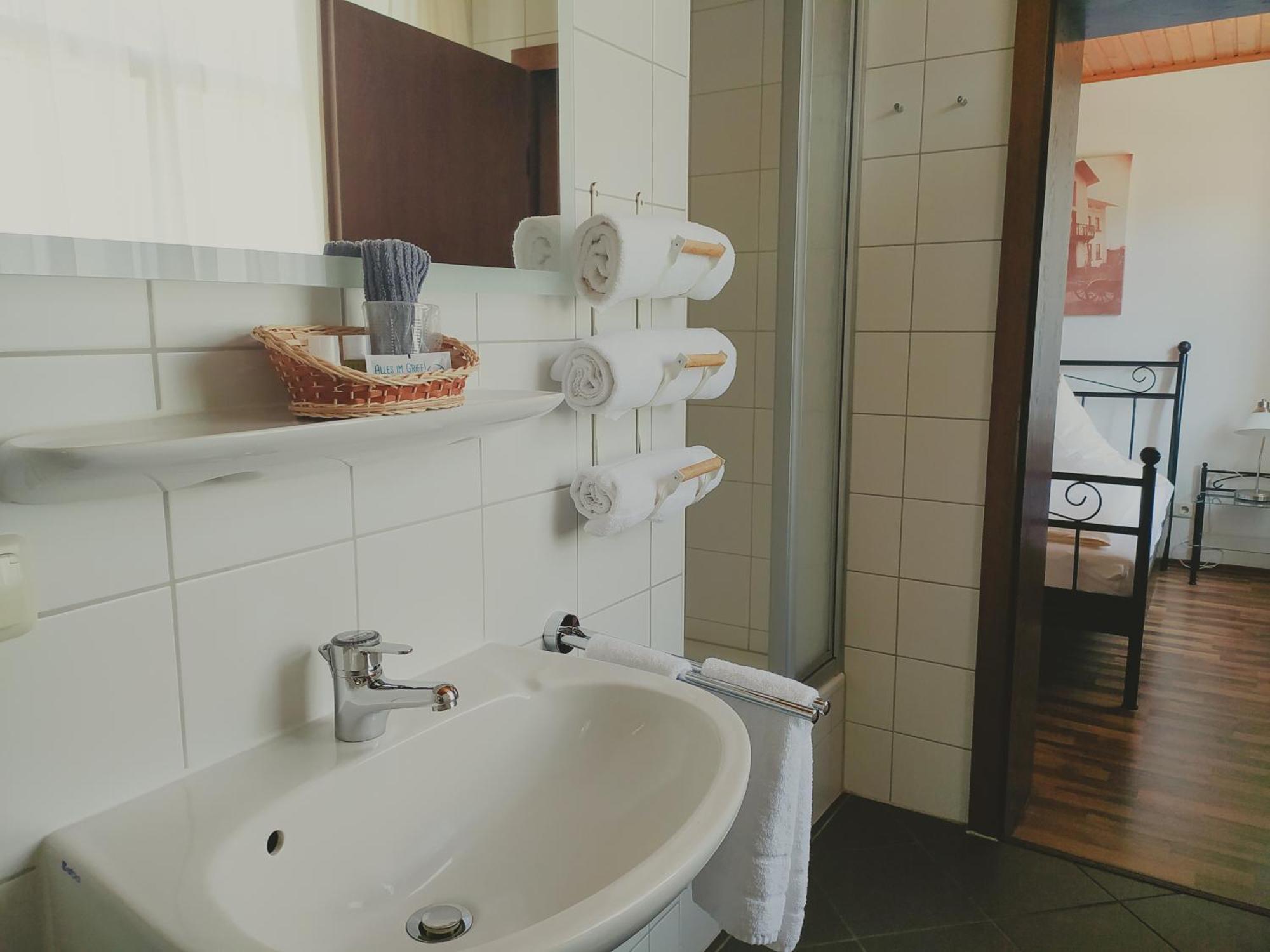 Dorfschaenke Deggendorf Hotel & Apartmenthaus Quarto foto